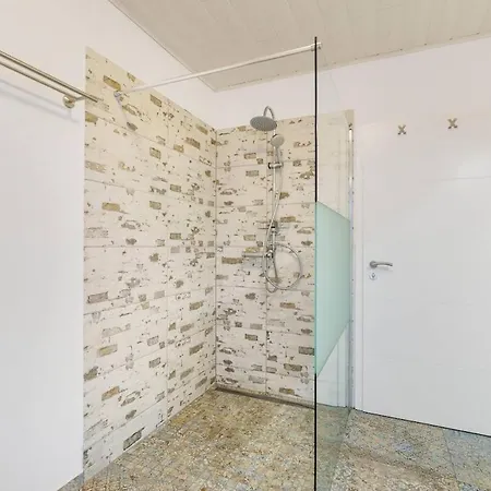 Wunderschoenes Im Gruenen Kehrig