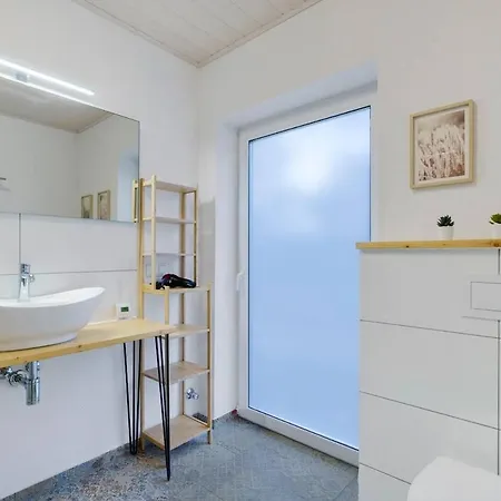 Wunderschoenes Im Gruenen Kehrig